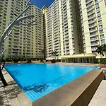 Pv12 Platinum Lake Condominium