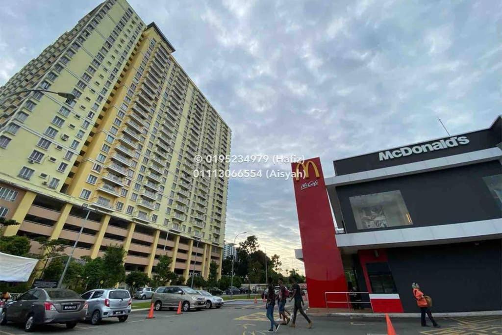 Pv12 Platinum Lake Condominium
