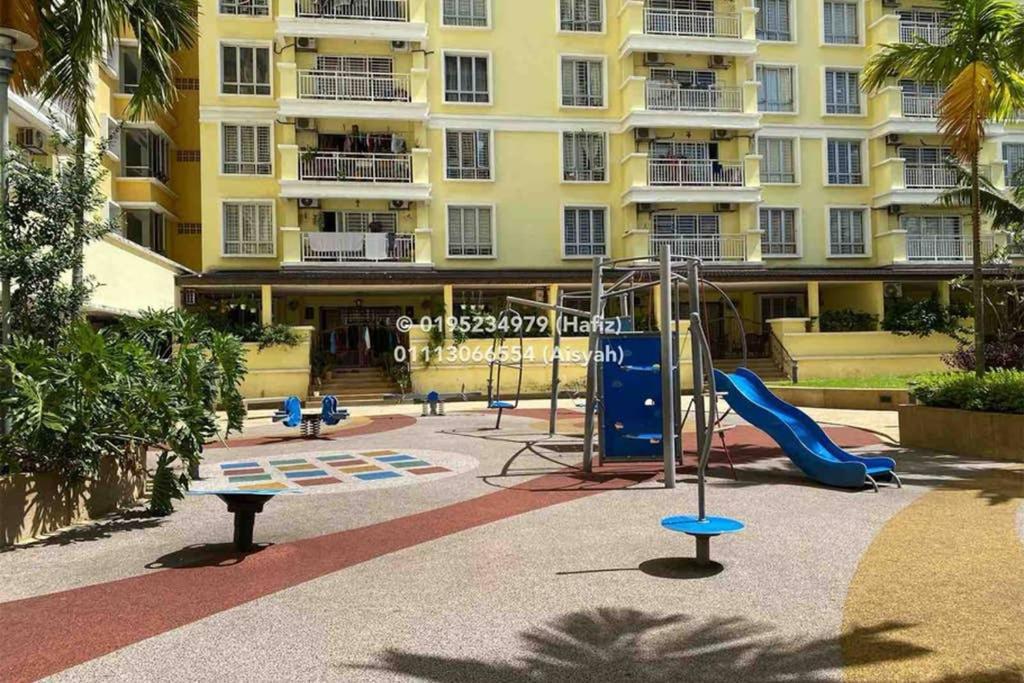 Pv12 Platinum Lake Condominium Pangsapuri